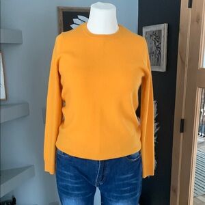 C by Bloomingdale’s cashmere sweater size M